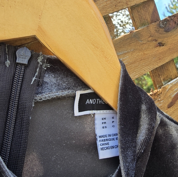 Velvet Dress ❤️ - Picture 3 of 4